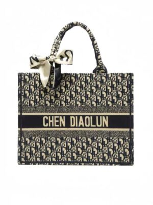 【2025】 ミディアムサイズのトートバッグ（35cm×27.5cm）